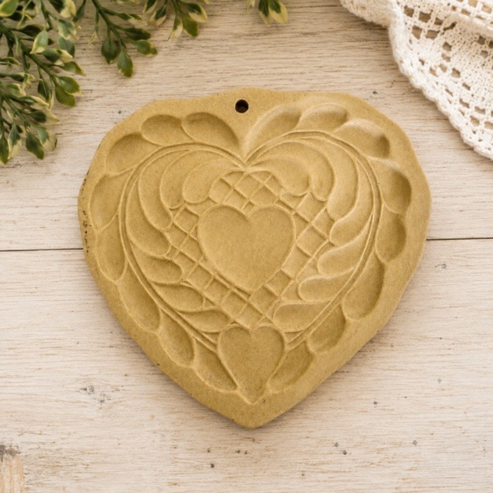 Vintage 1988 Brown Bag Cookie Art‎ Heart Stoneware Cookie Mold Hill Design